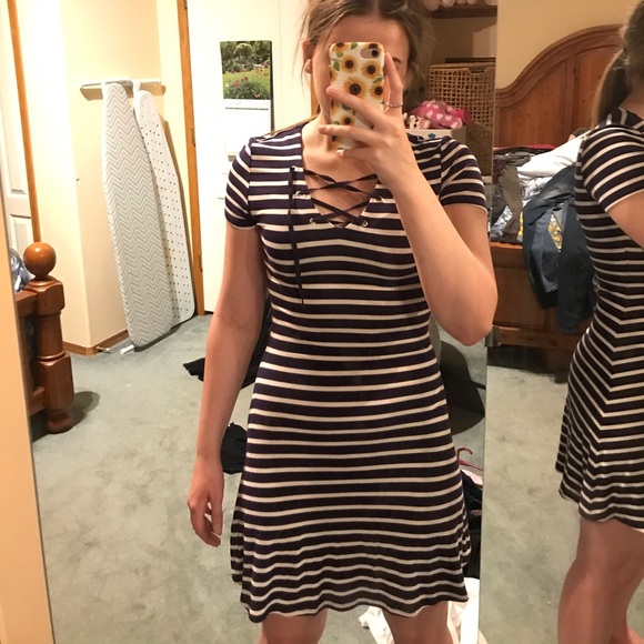 Navy blue and white tie up dress - Picture 3 of 3